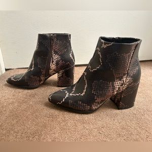 Target A New Day Snakeskin Boots Size 5.5 Women’s